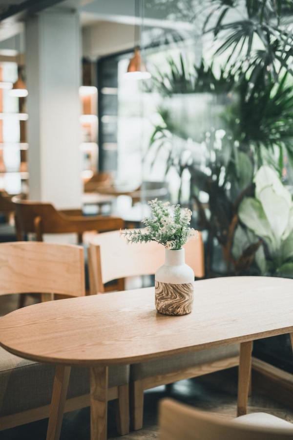 41Cafetel Hostel Банкок Екстериор снимка